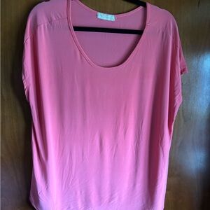 Front of closet brand short sleeve coral, crewneck blouse. New condition.size 1X